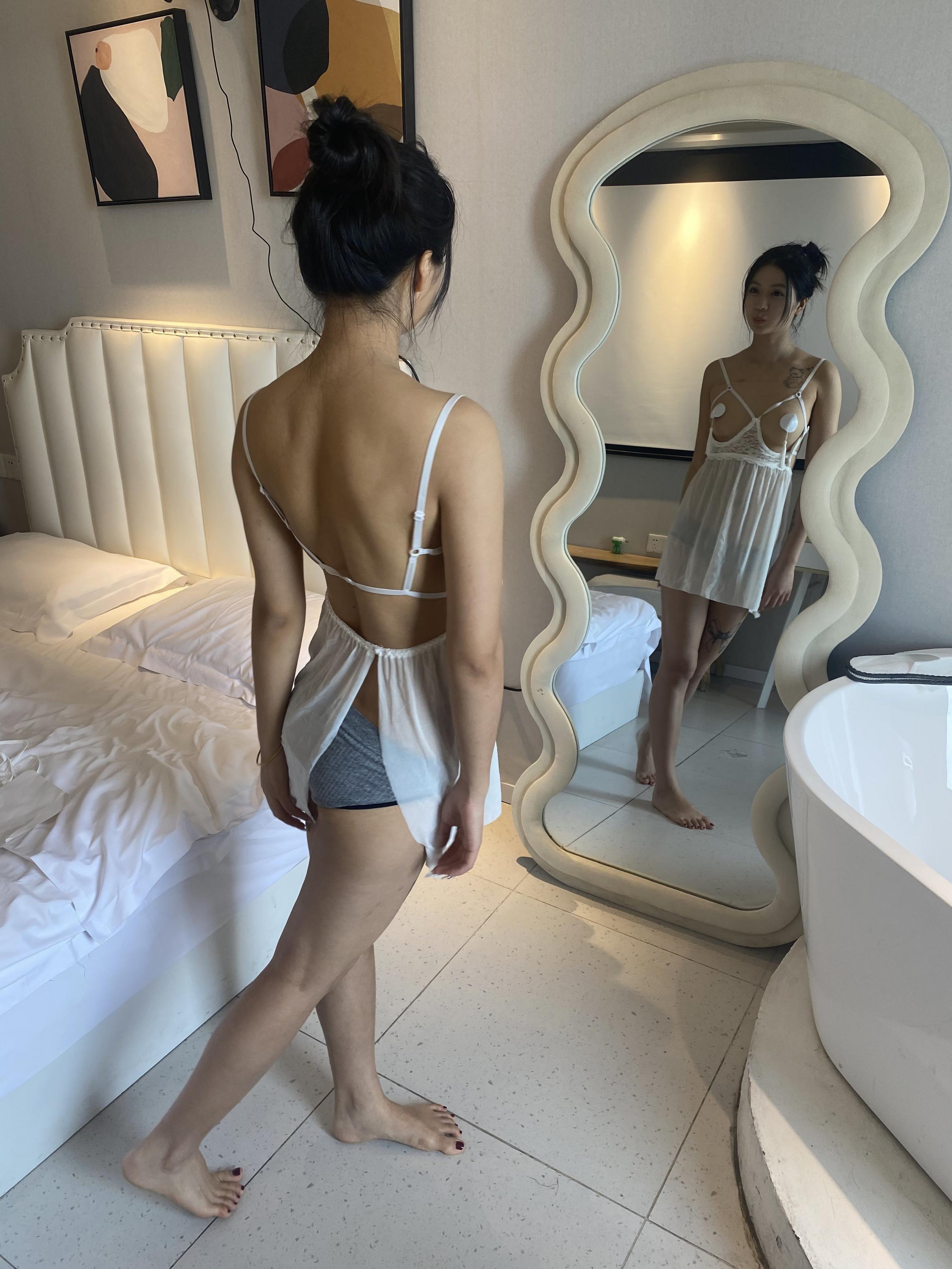 良家妹子这情趣内衣可是相当的骚
