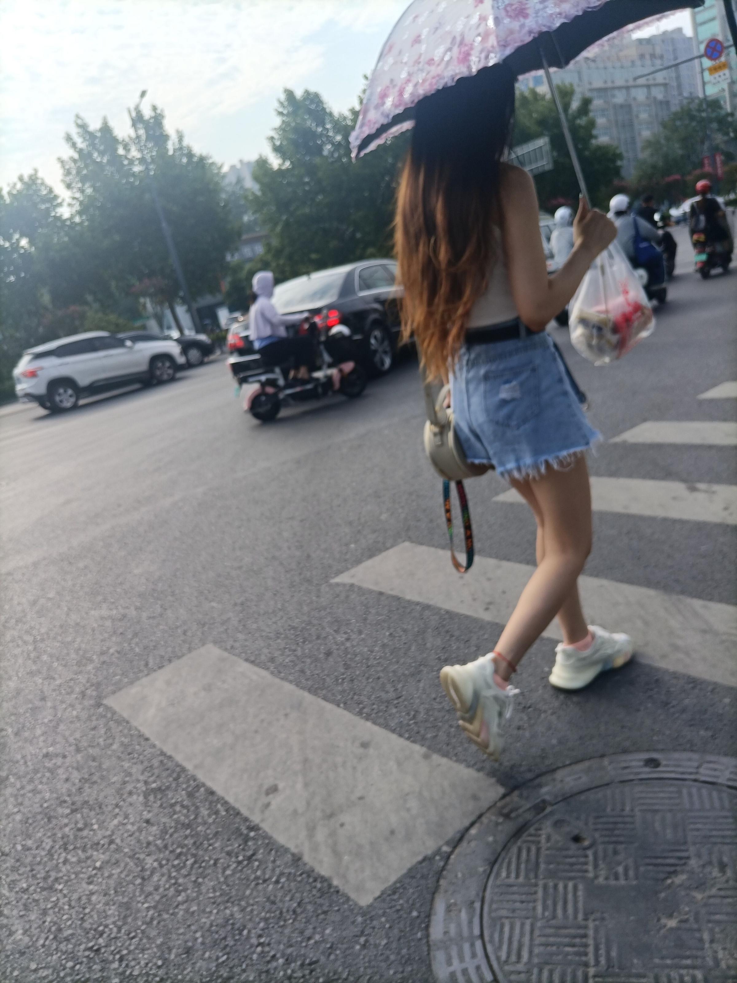 夏天女人的腿