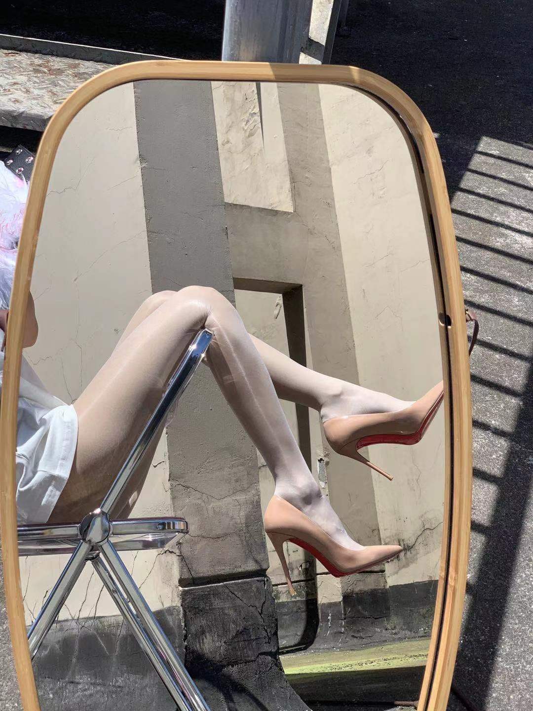 陈佩奇美丽大方性感写真 20250903