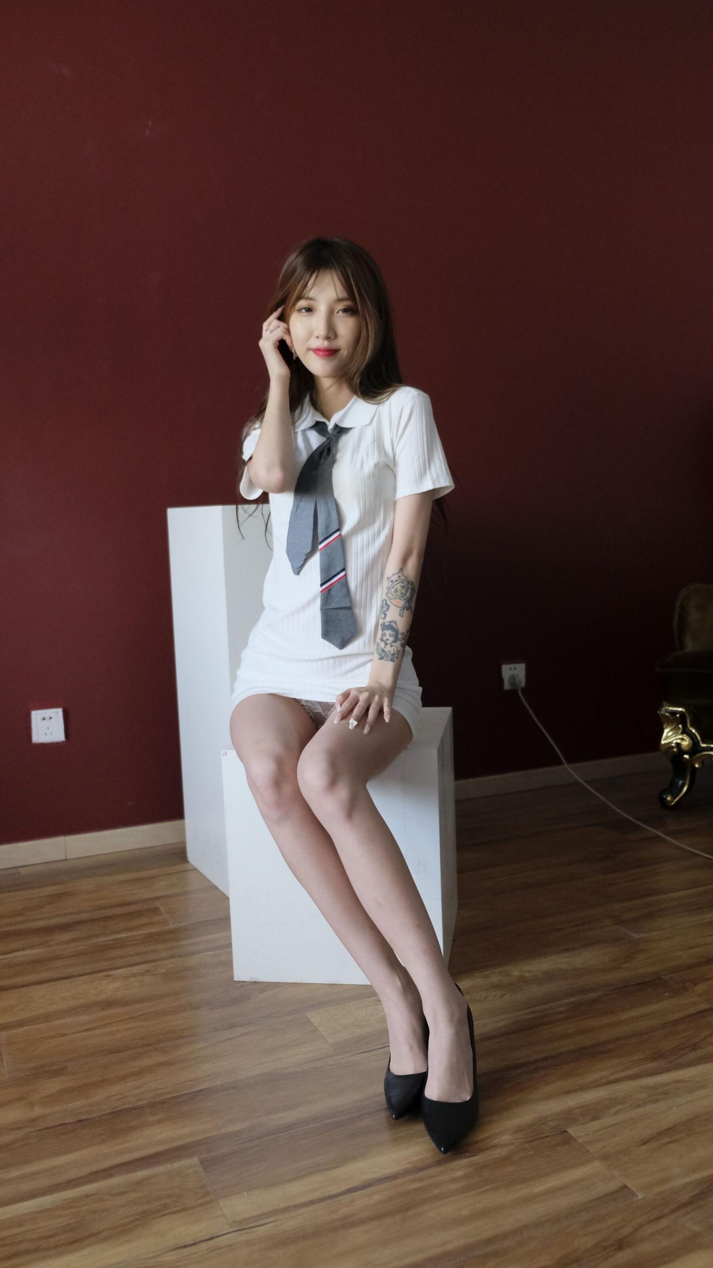 美腿妹子看起来真舒服