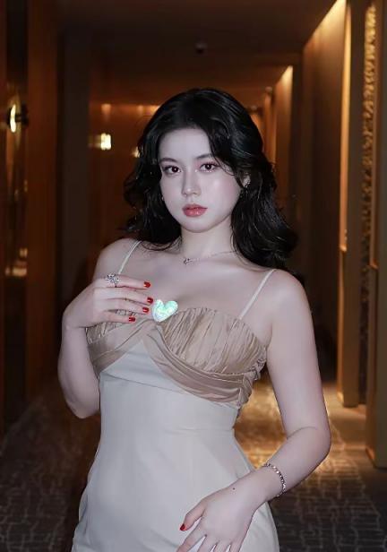 你还小，不懂珠圆玉润的好