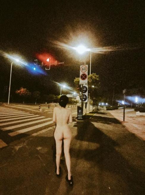 搜集的妹子图片-出去走走