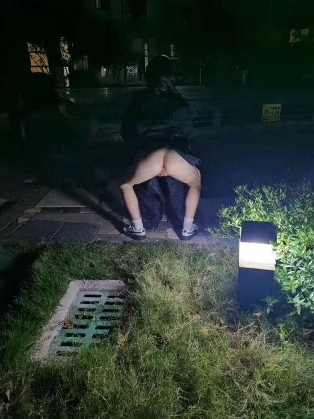 搜集的妹子图片-出去走走