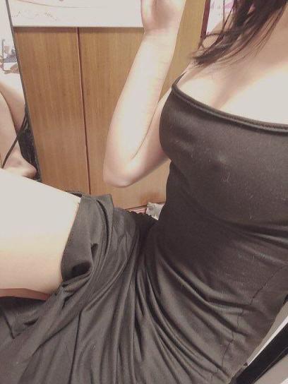 搜集的妹子图片-胸白逼粉