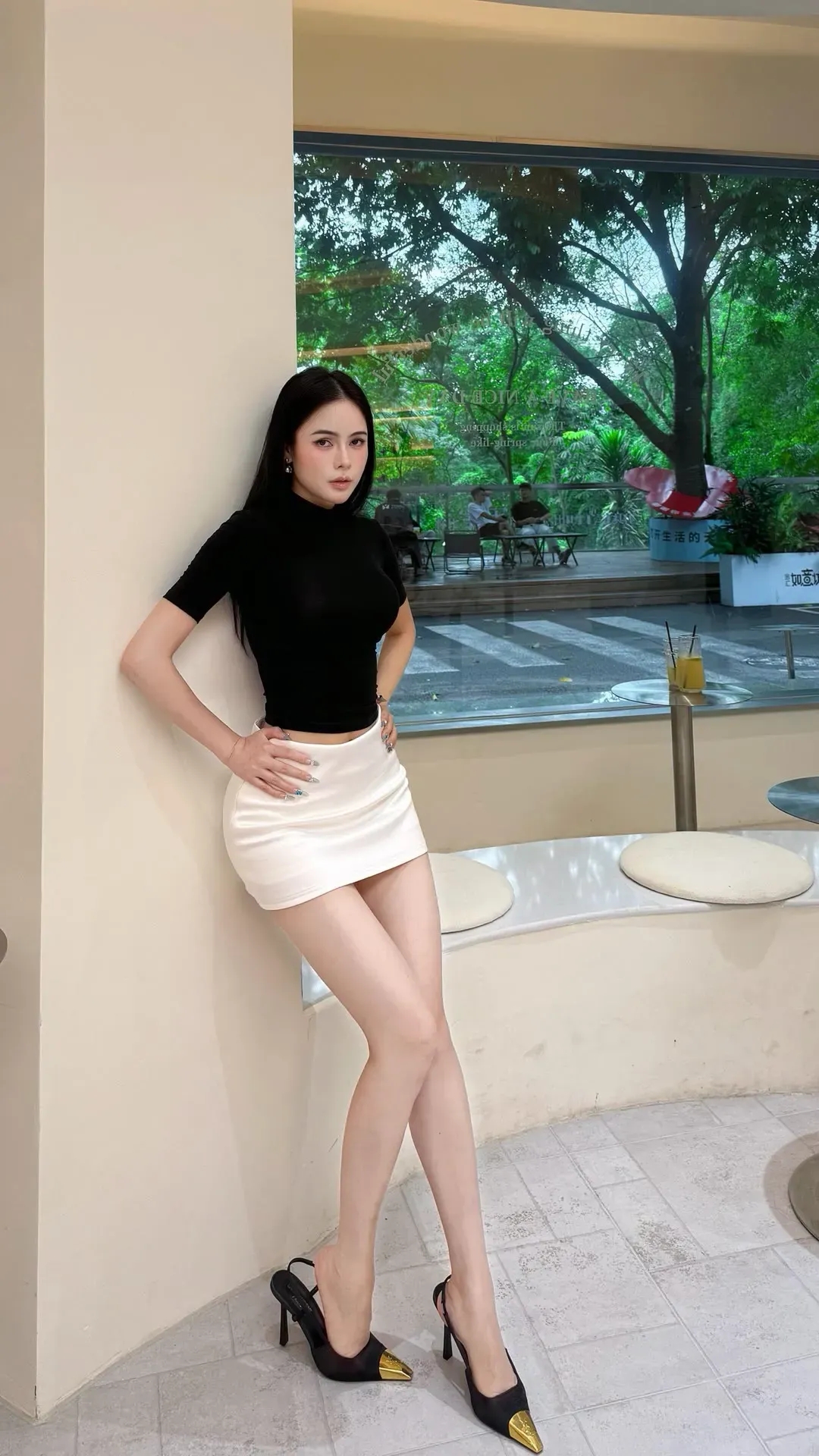 身材高挑的小姐姐