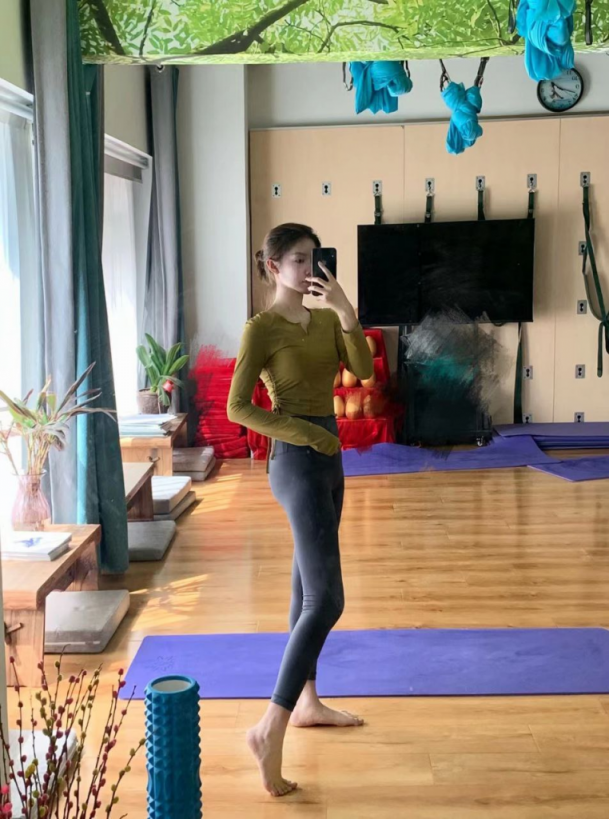 亚洲美女，不漏点，微漏点