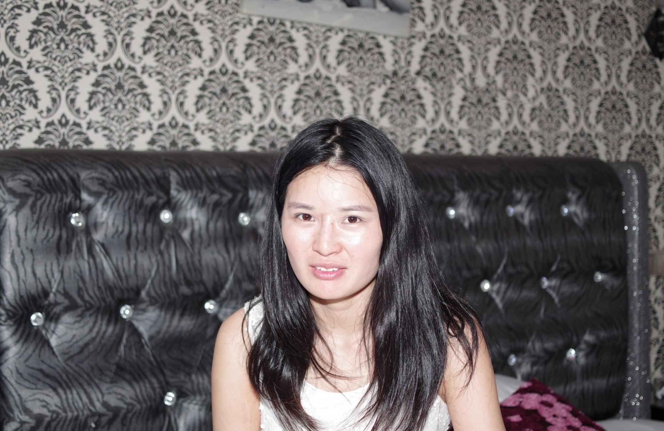 白裙小少妇气质还不错