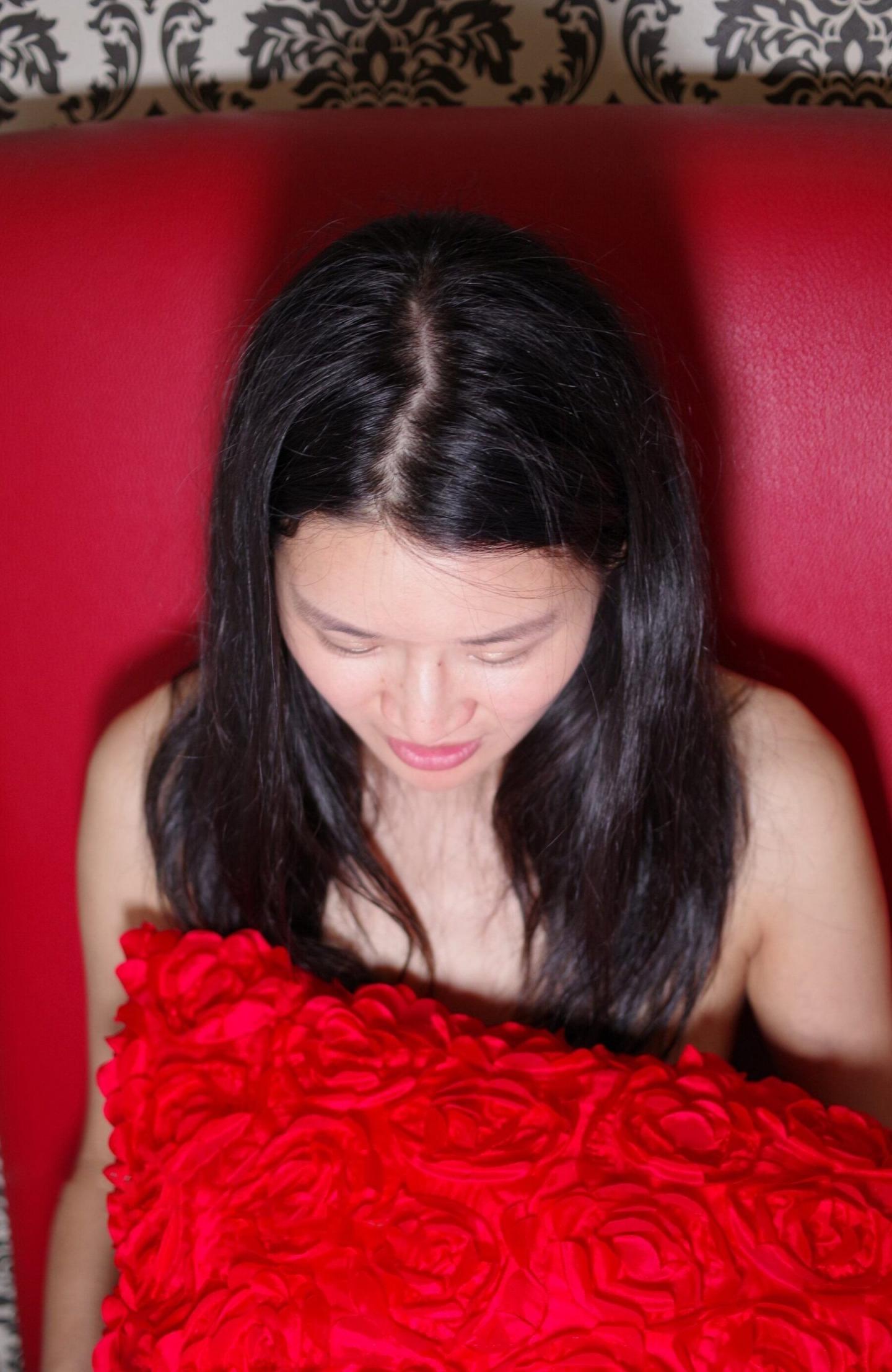 白裙小少妇气质还不错