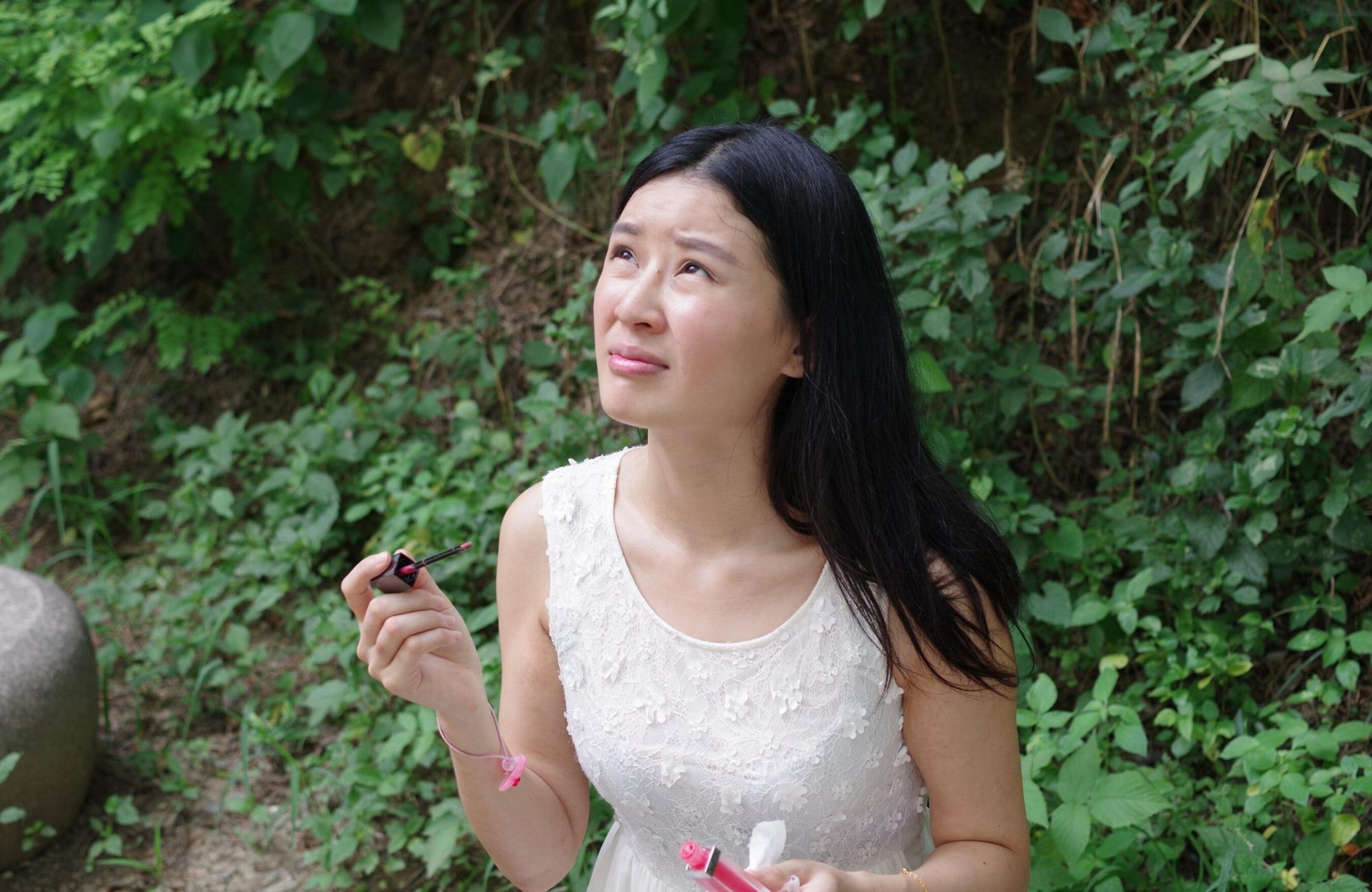 白裙小少妇气质还不错