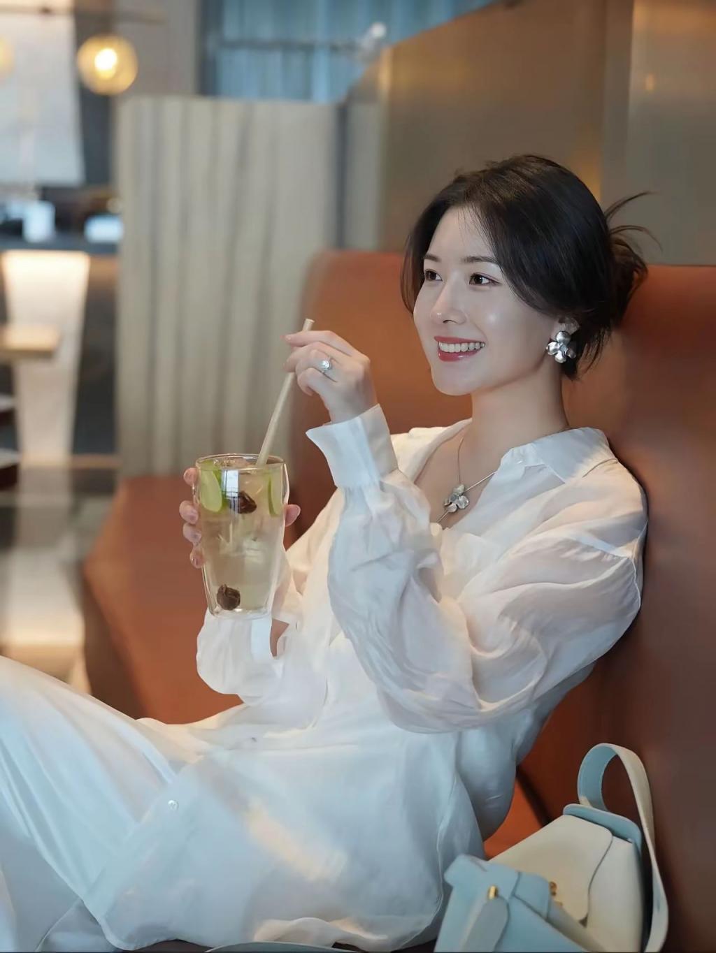 你还小 不懂珠圆玉润的好