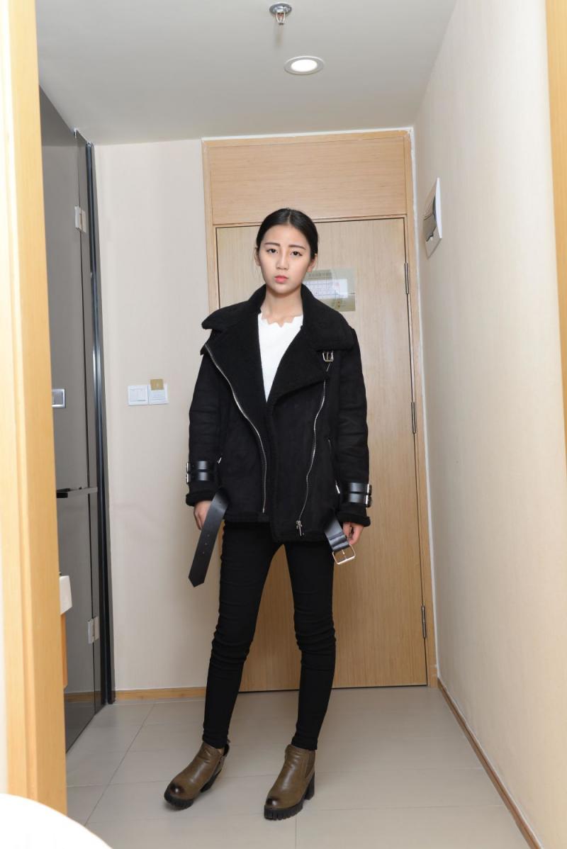 身材又好又嫩的极品妹子