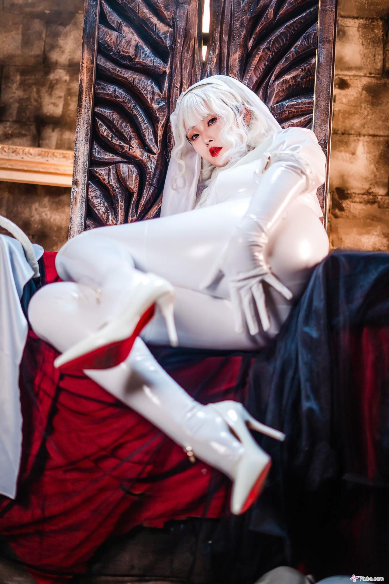 性感美图 白修女