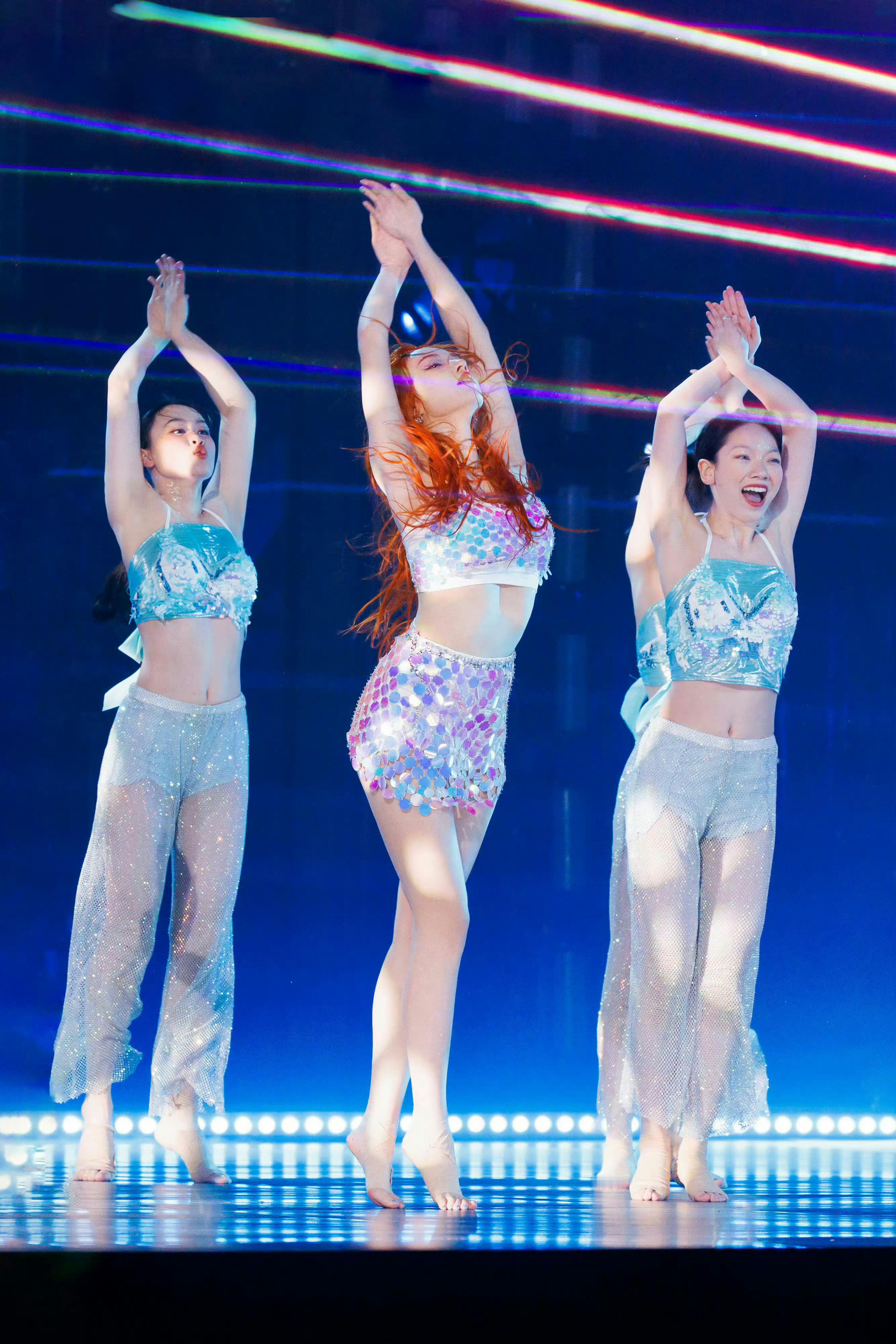 搔首弄姿的年轻妹子[32P]