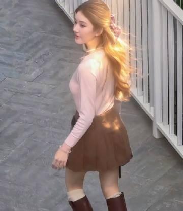 搔首弄姿的年轻妹子[32P]