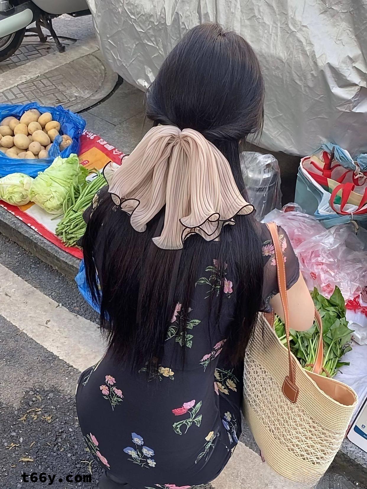 诱人的美女姐姐