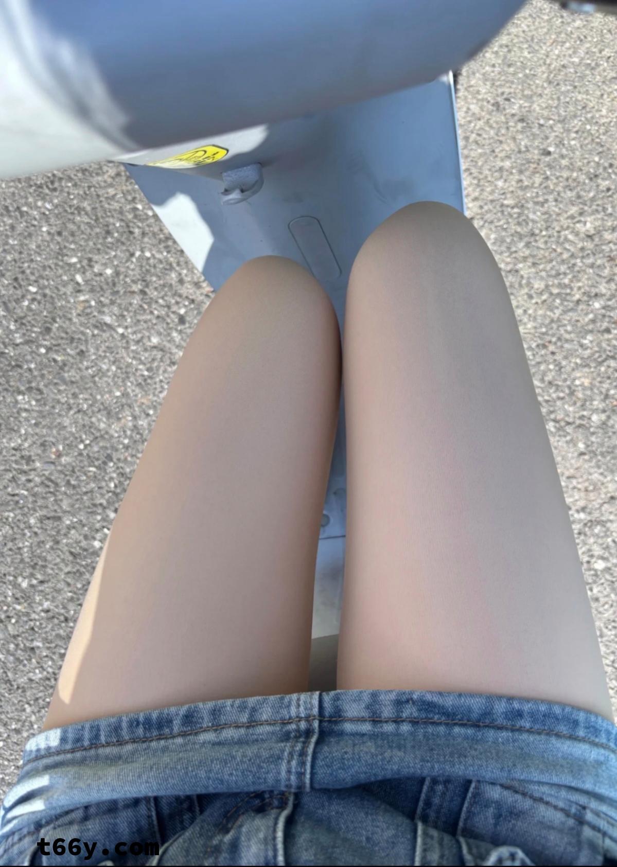 诱人的美女姐姐