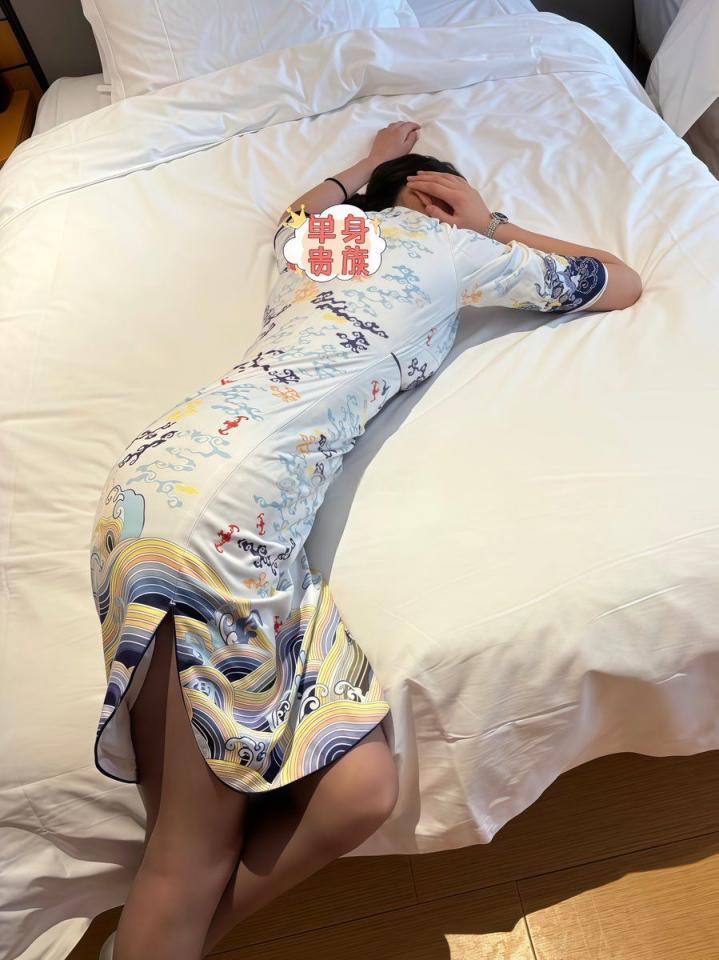 花好月圆美女姐姐