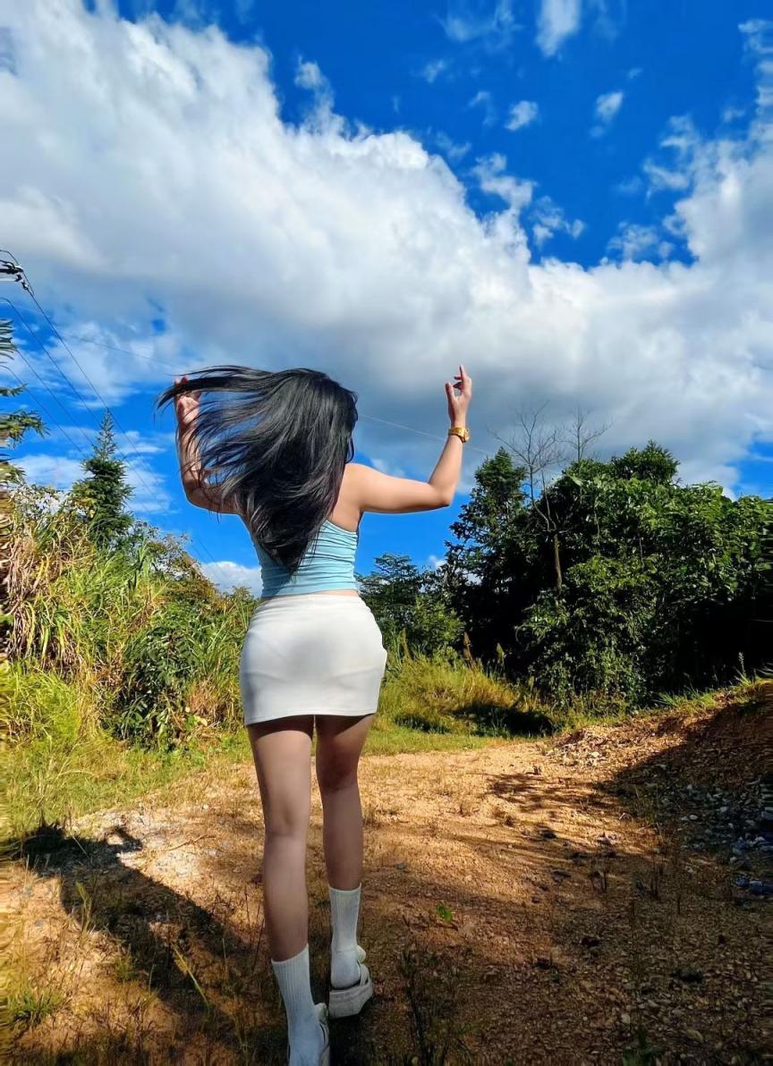 花好月圆美女姐姐