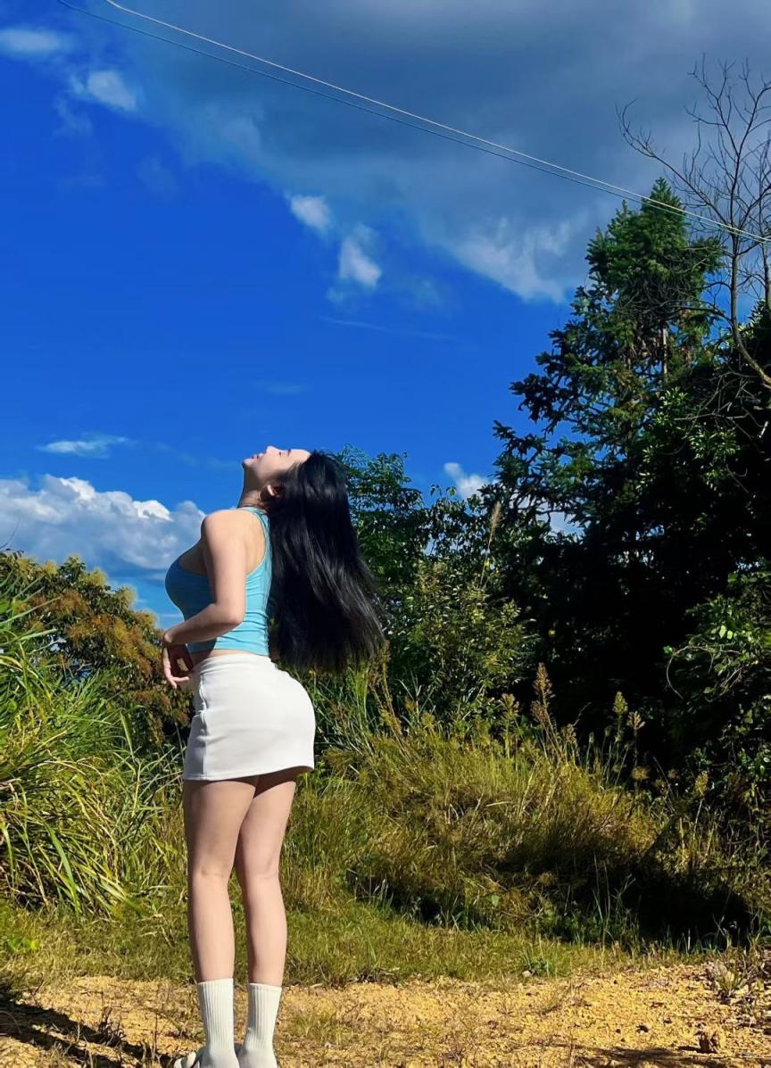 花好月圆美女姐姐