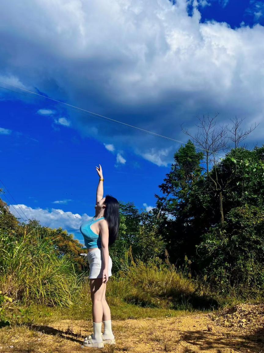 花好月圆美女姐姐