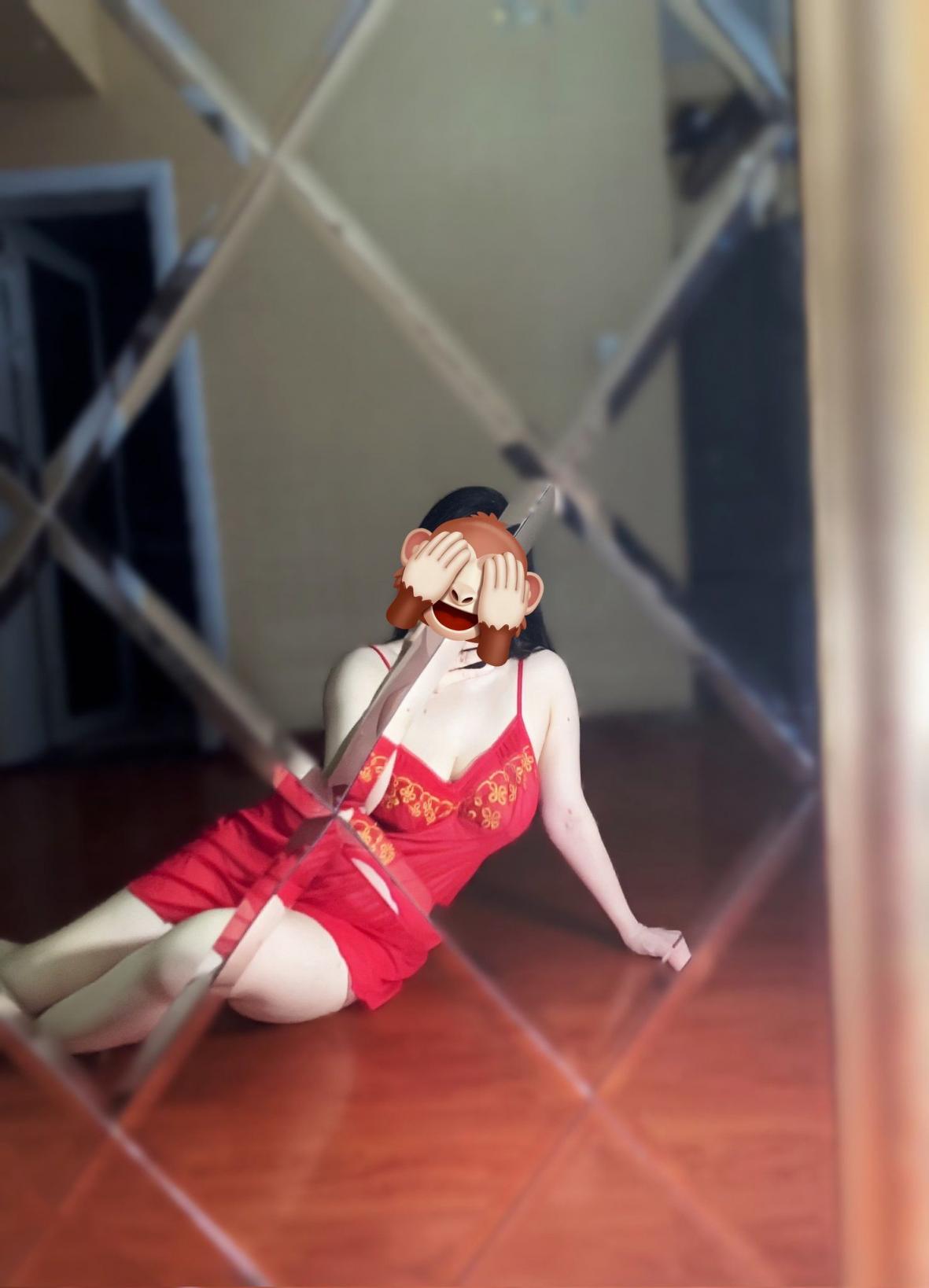 花好月圆美女姐姐