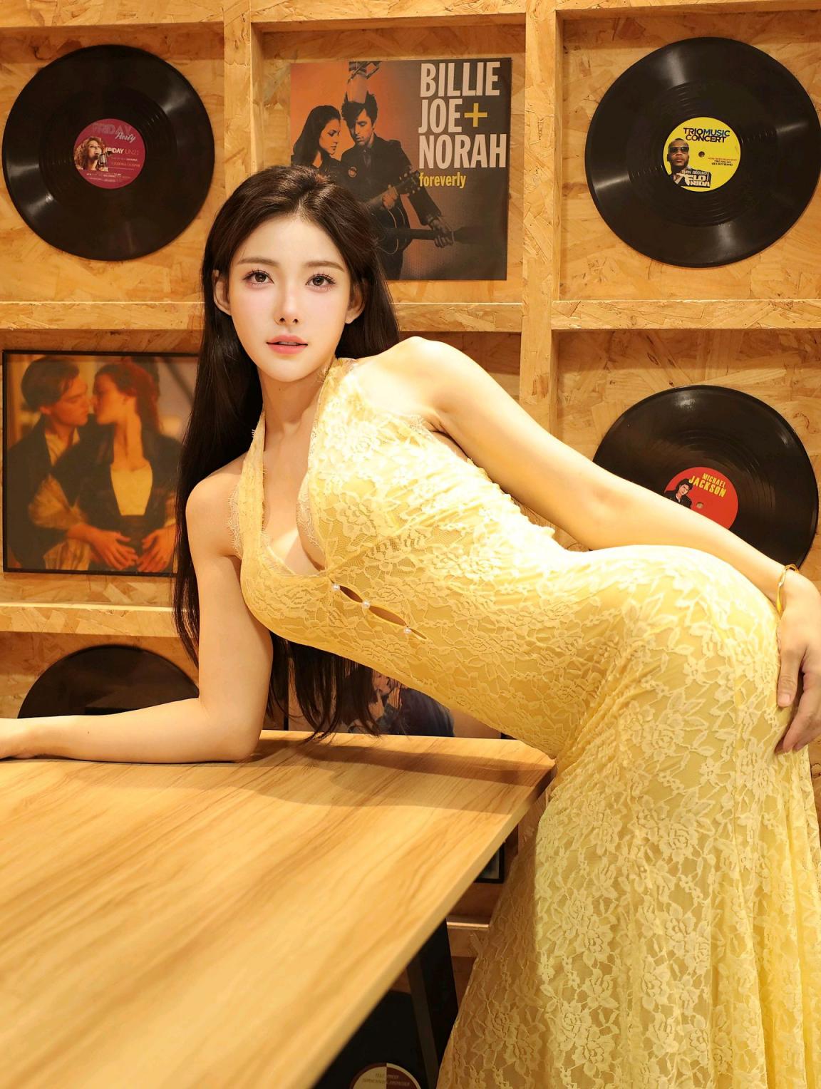 每日穿搭OOTD与假日穿搭判若两人