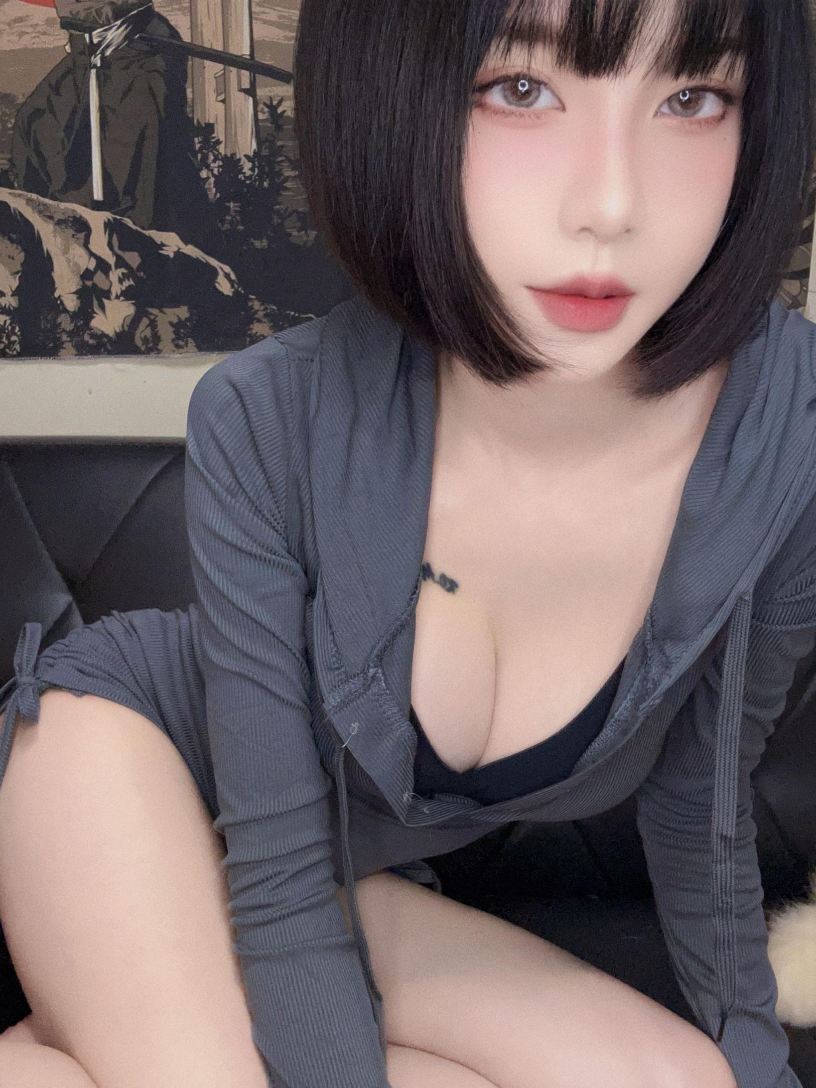 美女排队祝您中秋快乐