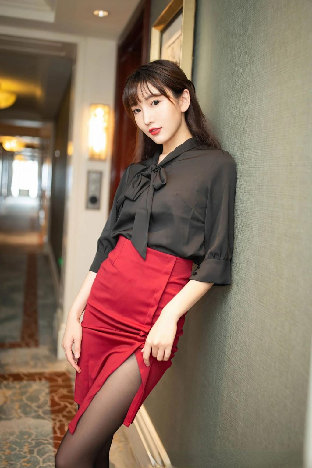 漂亮小姐姐黑丝大长腿