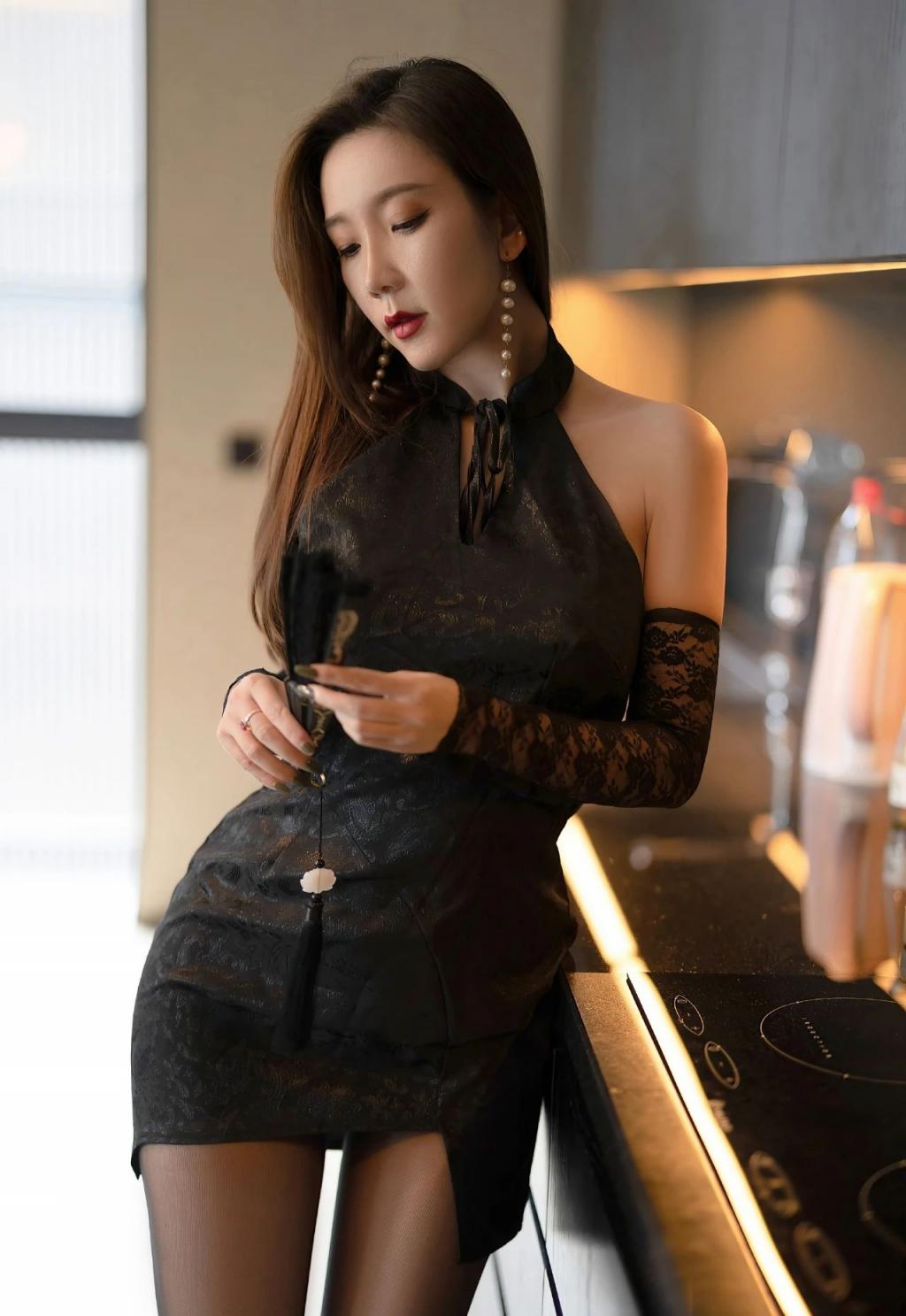 漂亮小姐姐黑丝大长腿