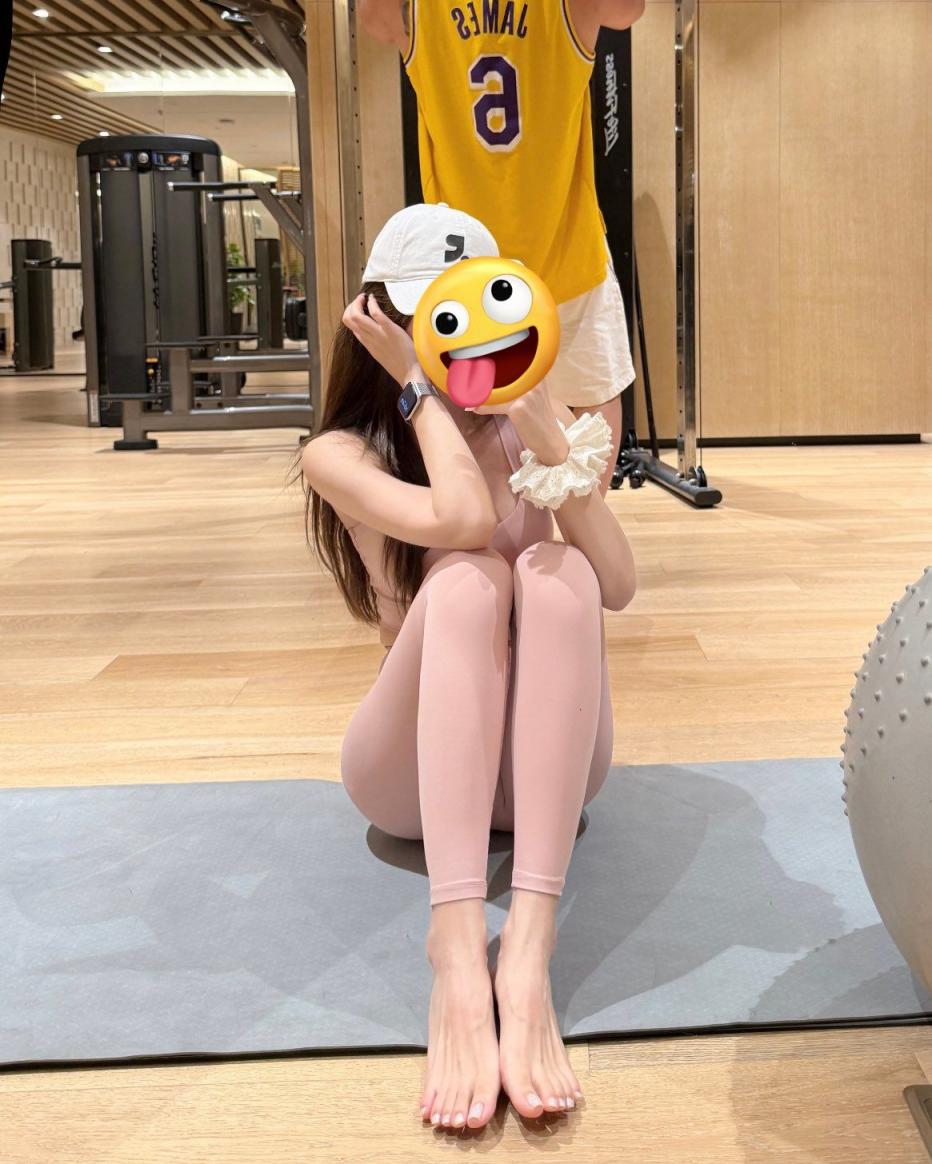 清纯可爱的小女生