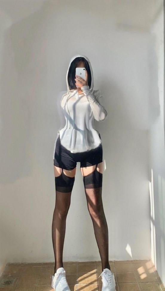 红丝袜黑高根，直刺男人的心窝