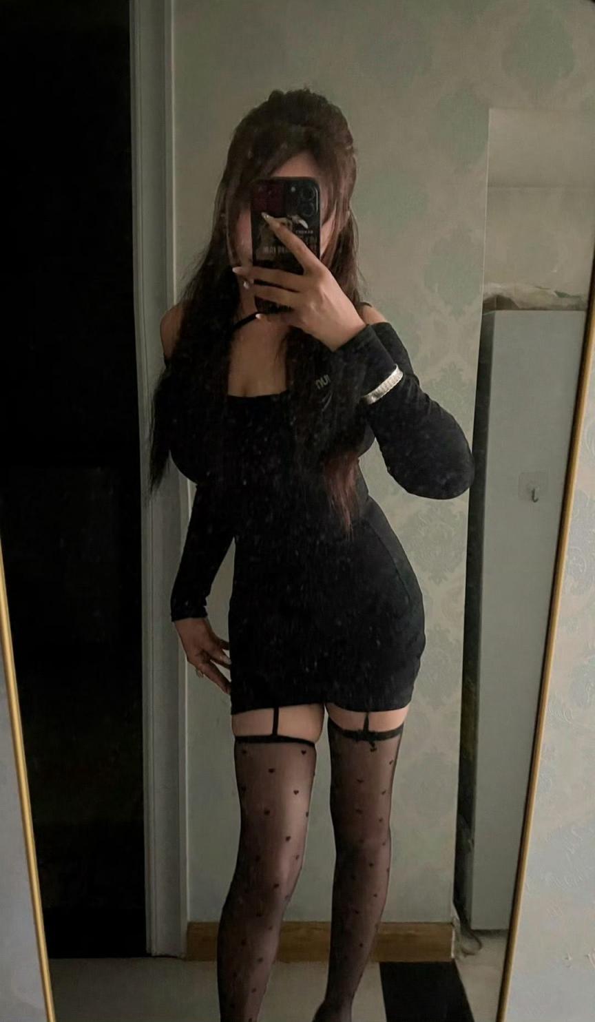 红丝袜黑高根，直刺男人的心窝