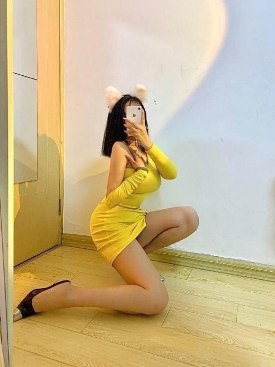 红丝袜黑高根，直刺男人的心窝