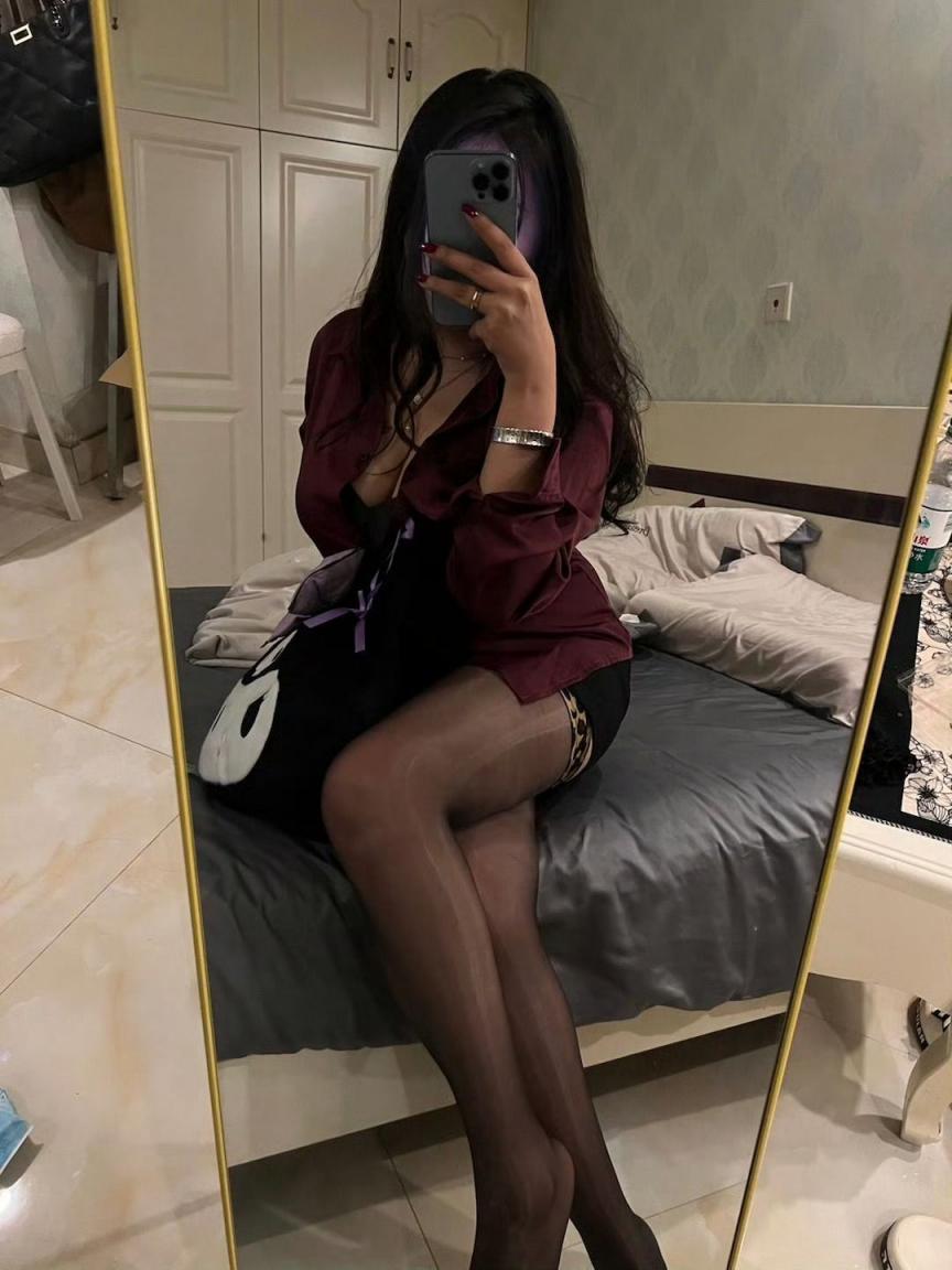 红丝袜黑高根，直刺男人的心窝