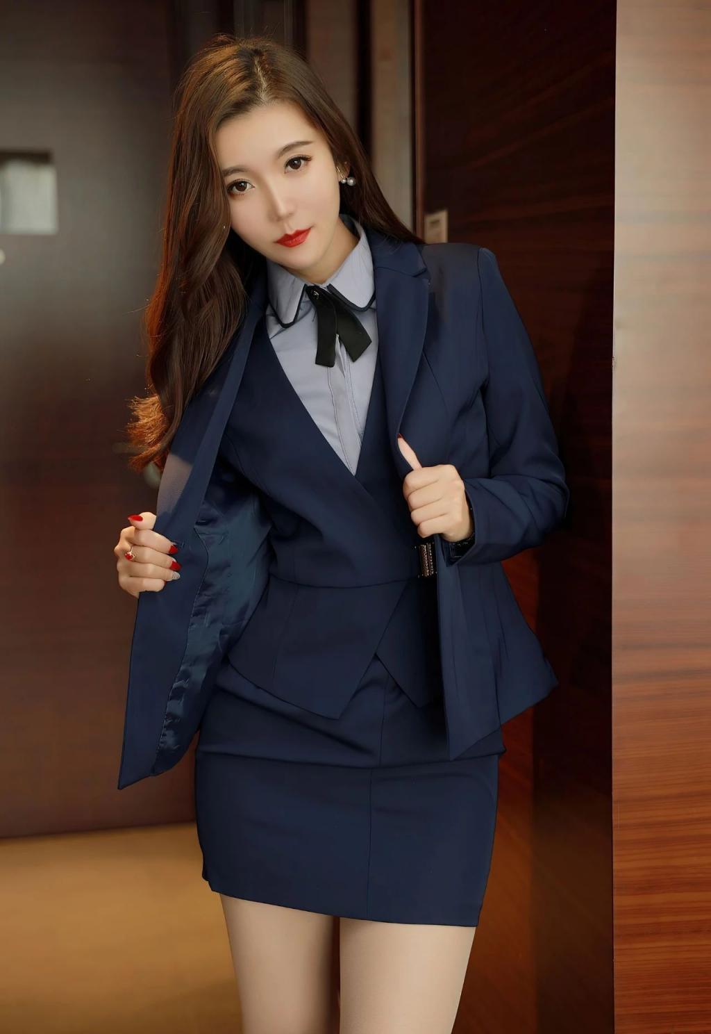 酷飒小秘书漂亮