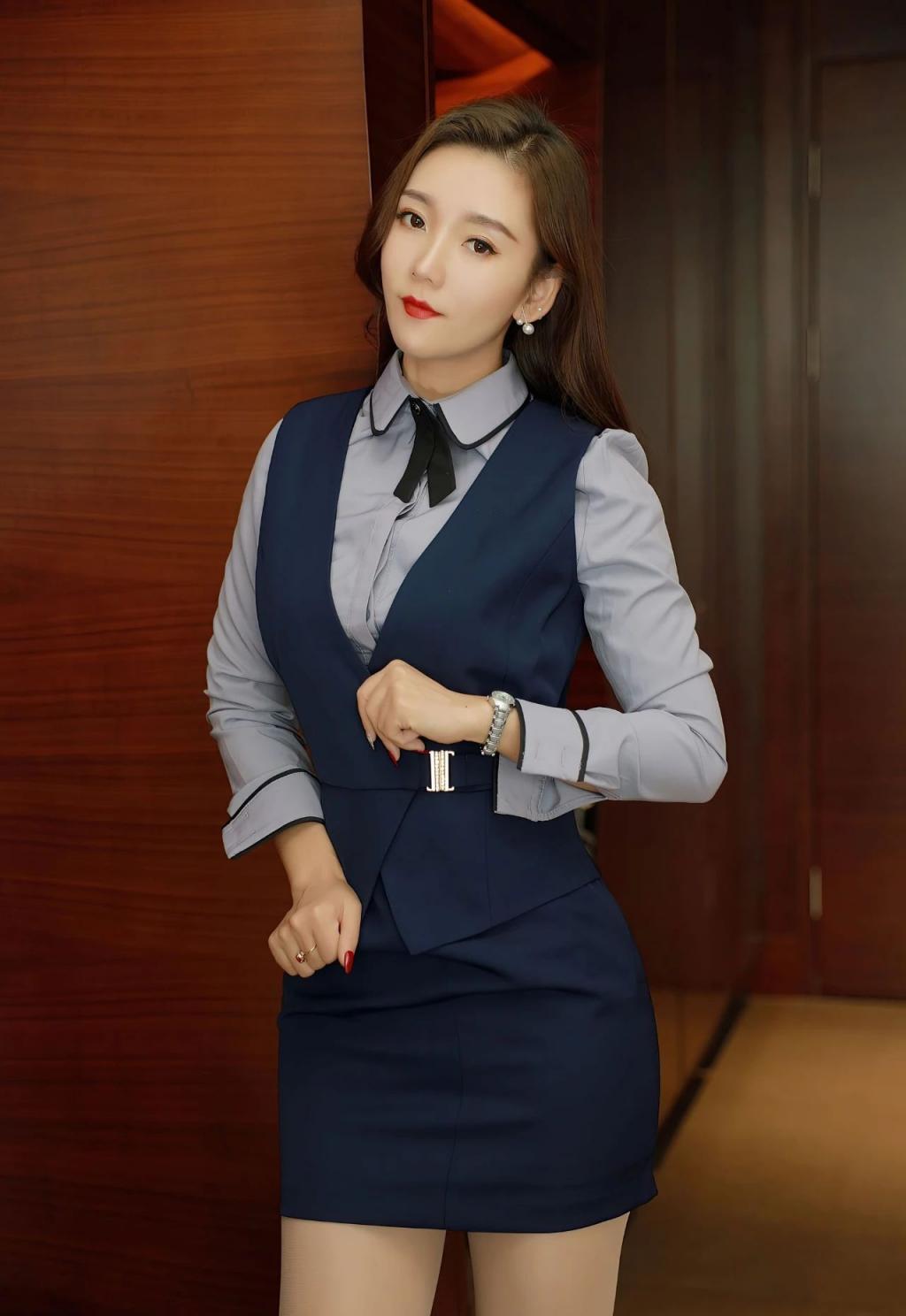 酷飒小秘书漂亮