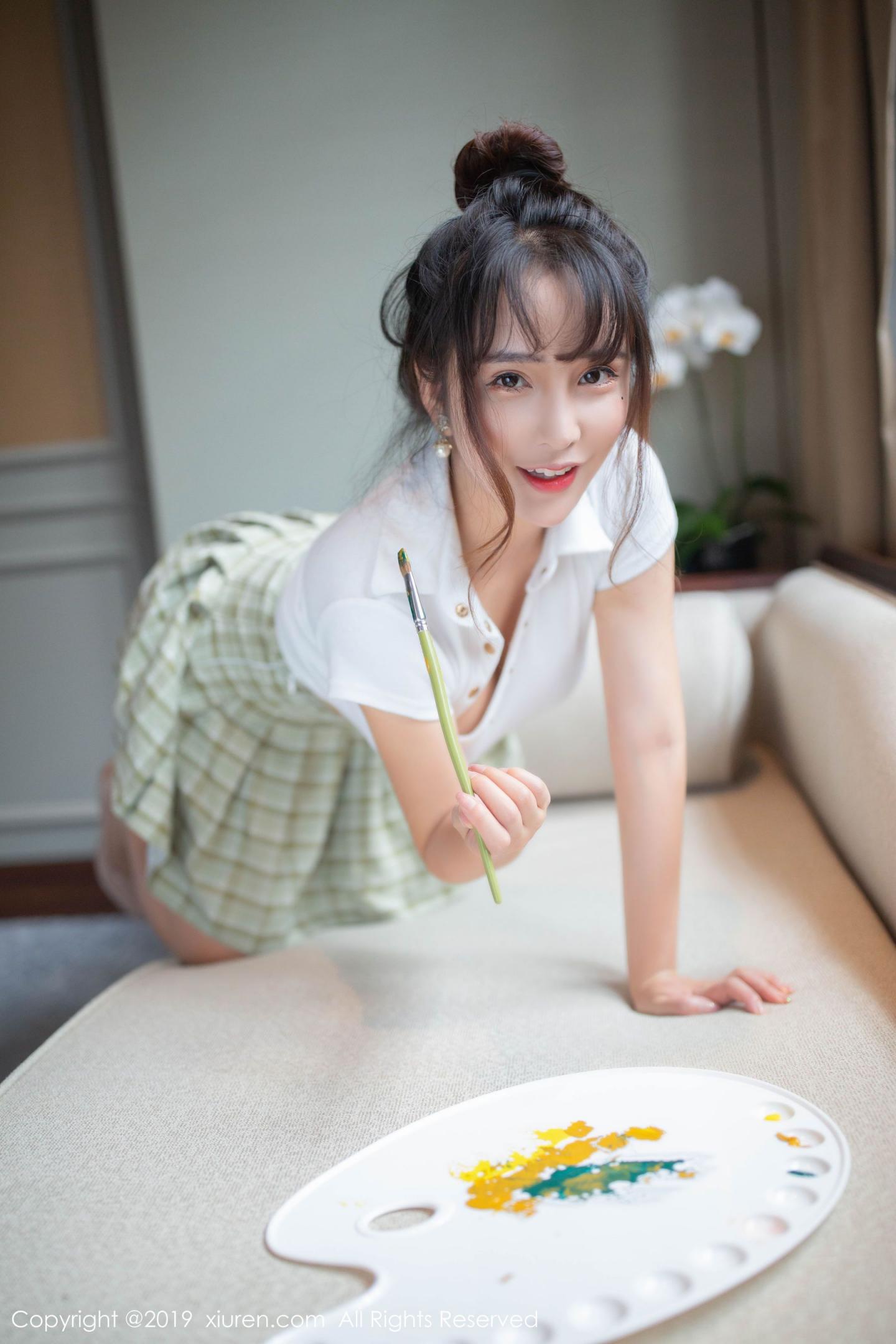 陶喜乐lele性感学生装下凹凸曼妙身姿