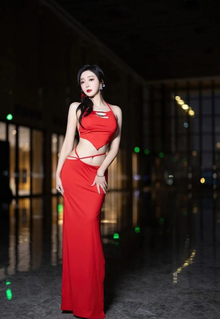 漂亮的小姐姐[20251020]