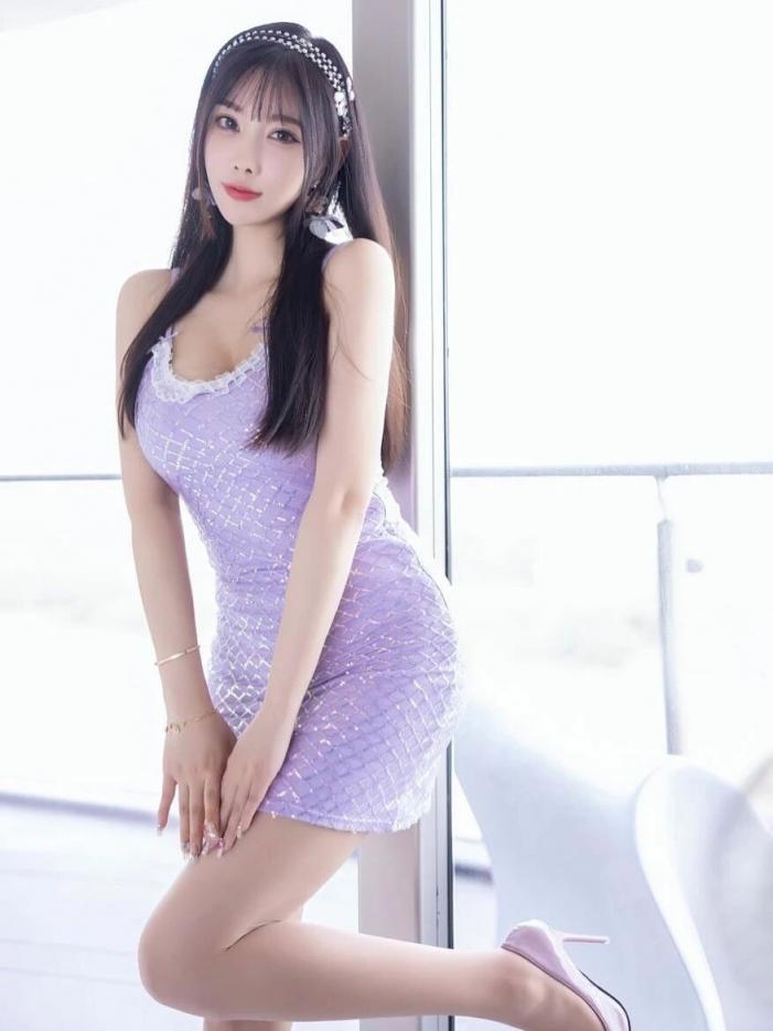 肉丝大长腿的小姐姐