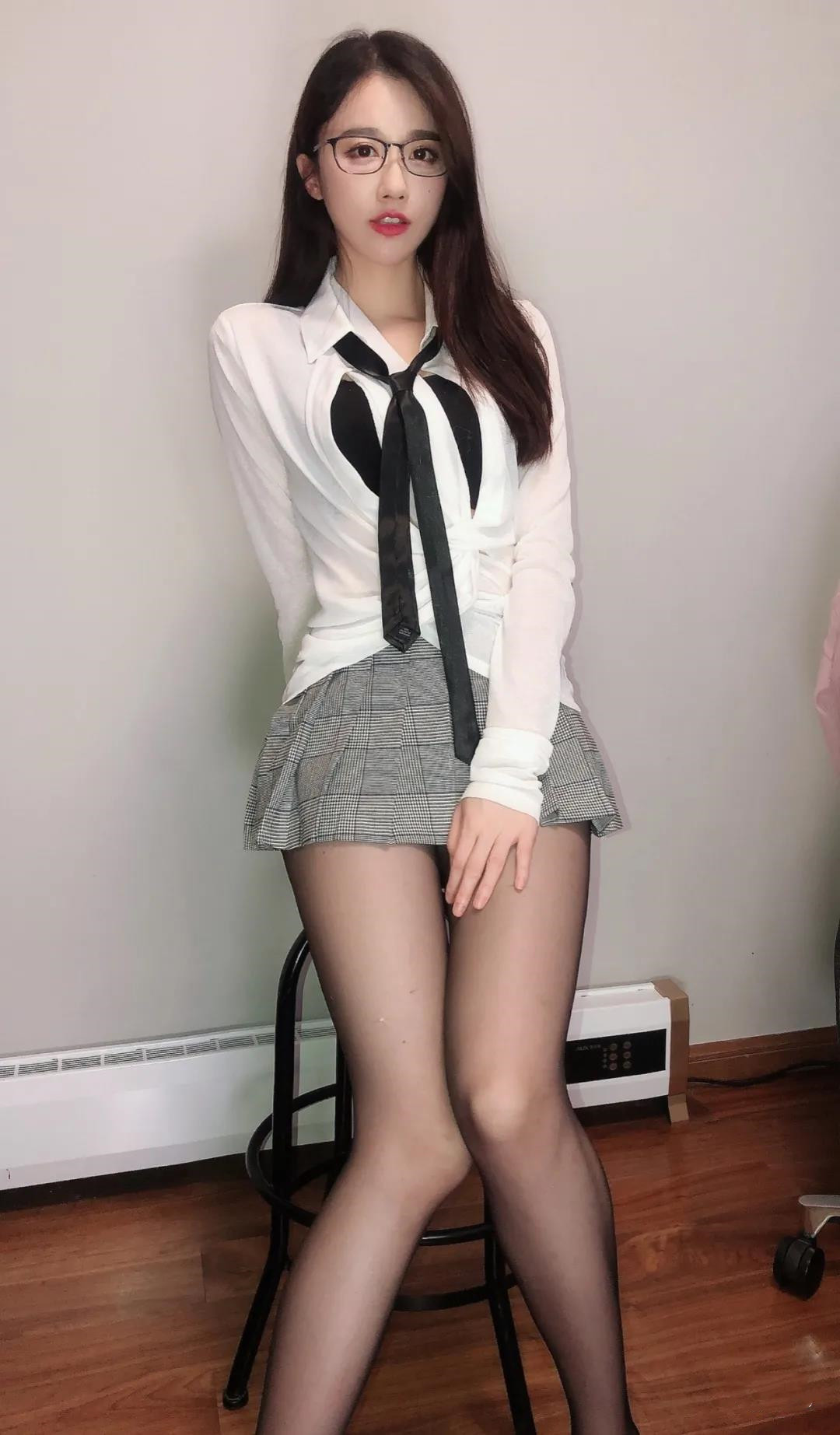 国内ASMR第一腿轩子巨2兔