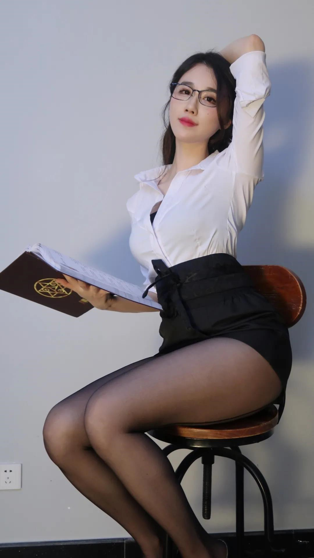 国内ASMR第一腿轩子巨2兔