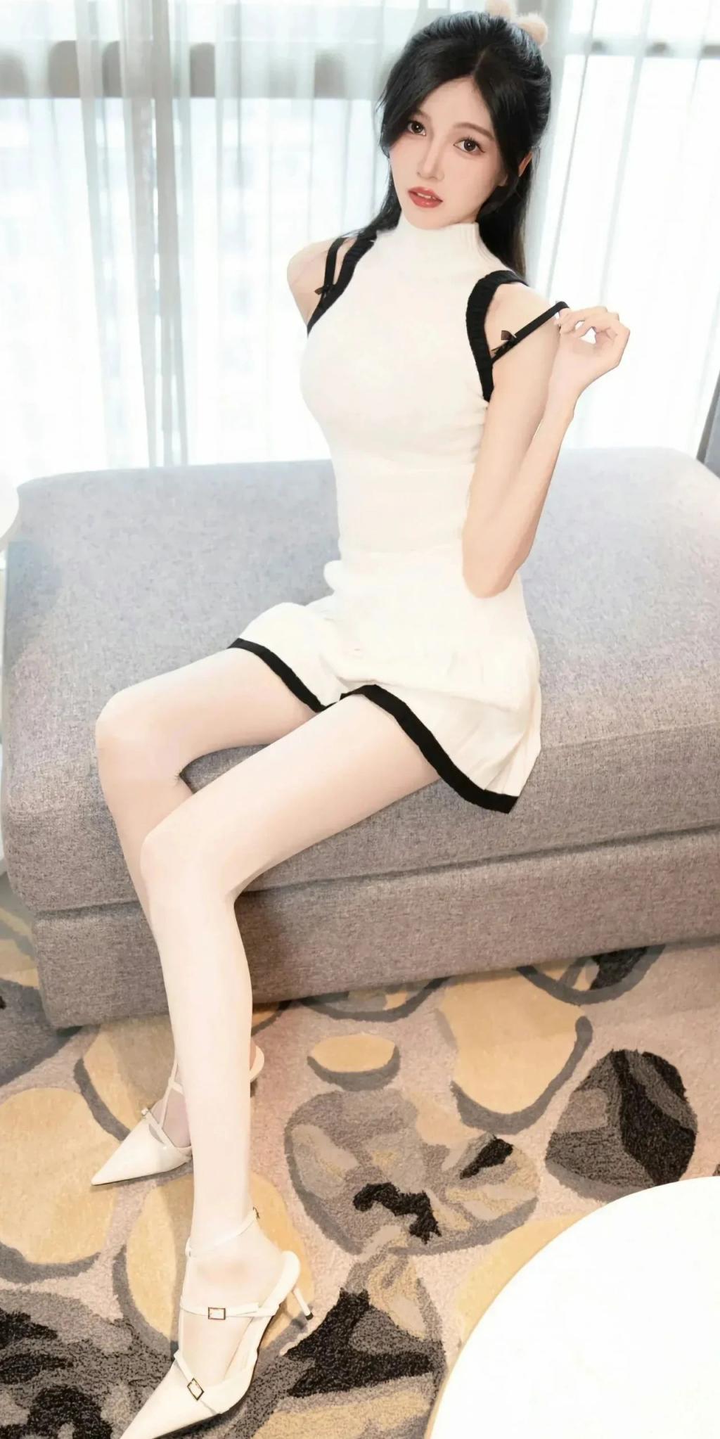 曼妙身材，前凸后翘