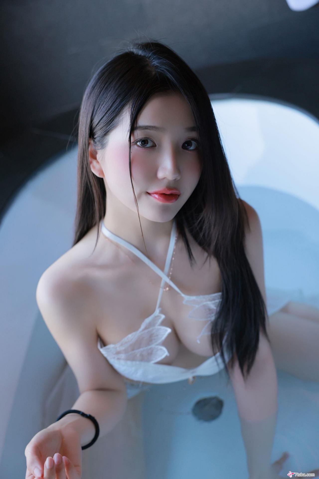 性感美图 掀开看看