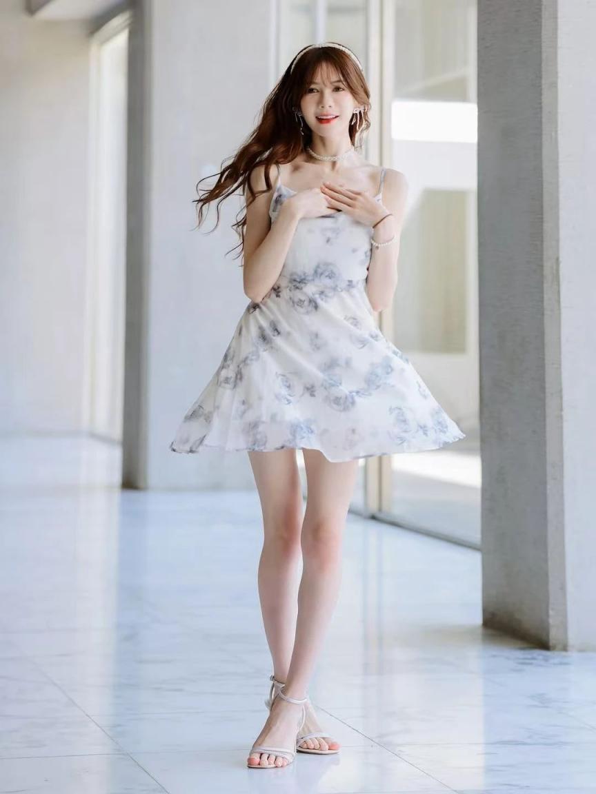 蜂腰翘臀大长腿