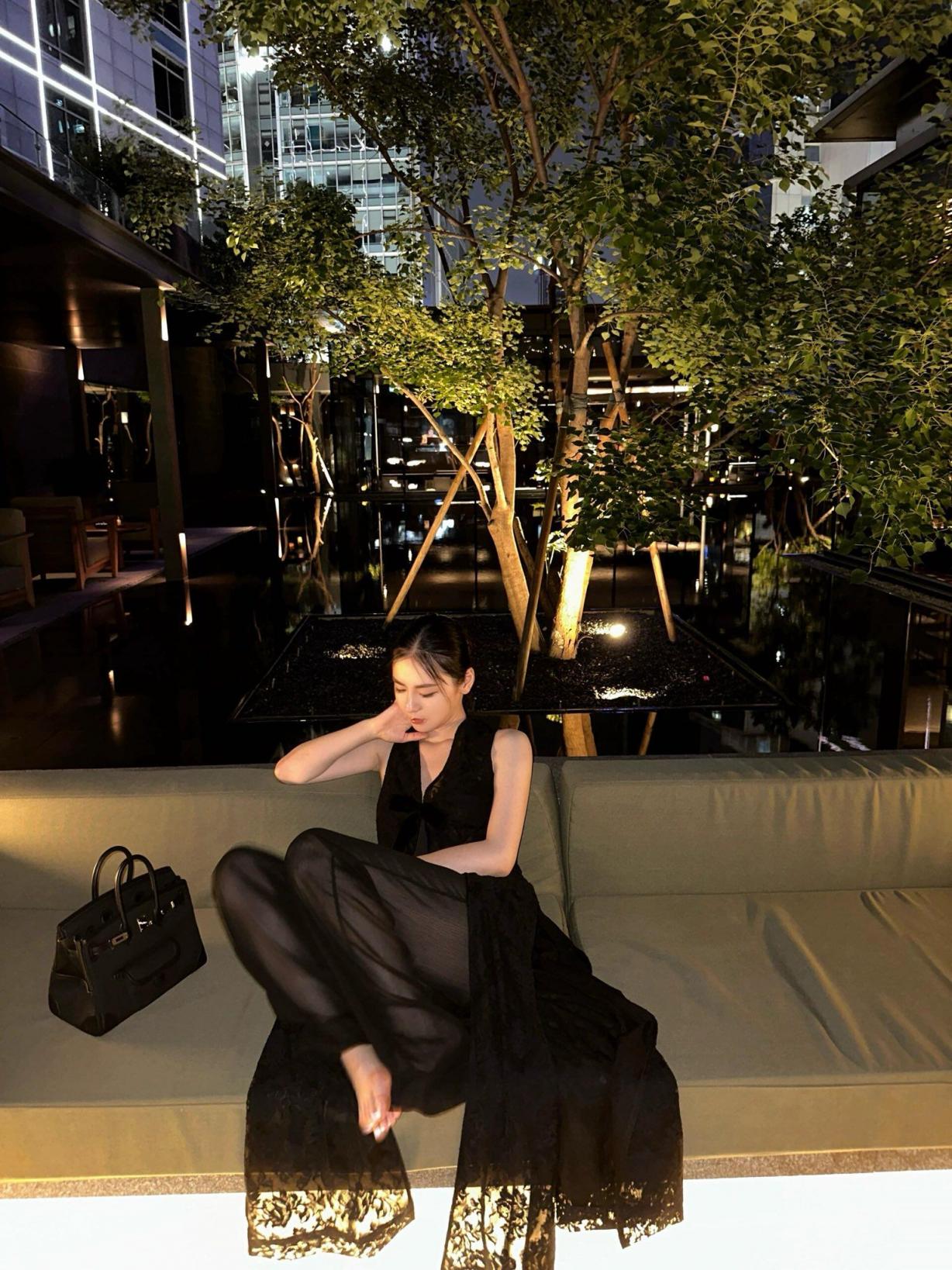 青春美少女[25P]