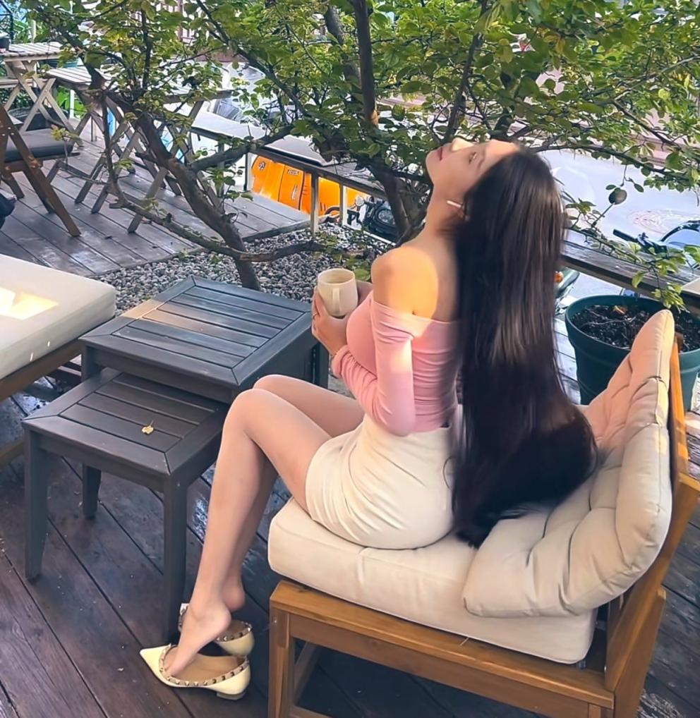 性感美女姐姐[26P]