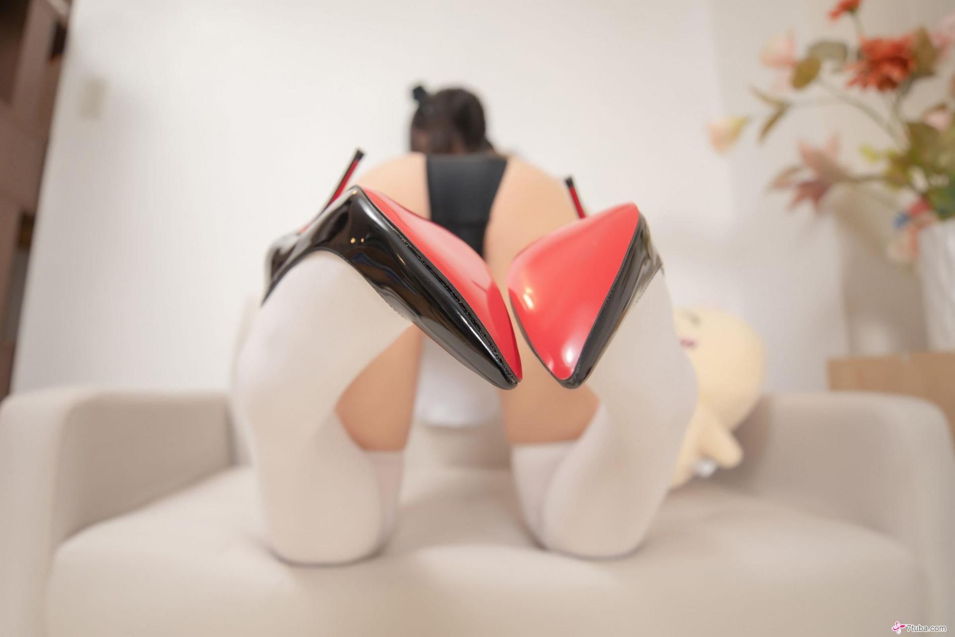 性感美图 巨乳女仆