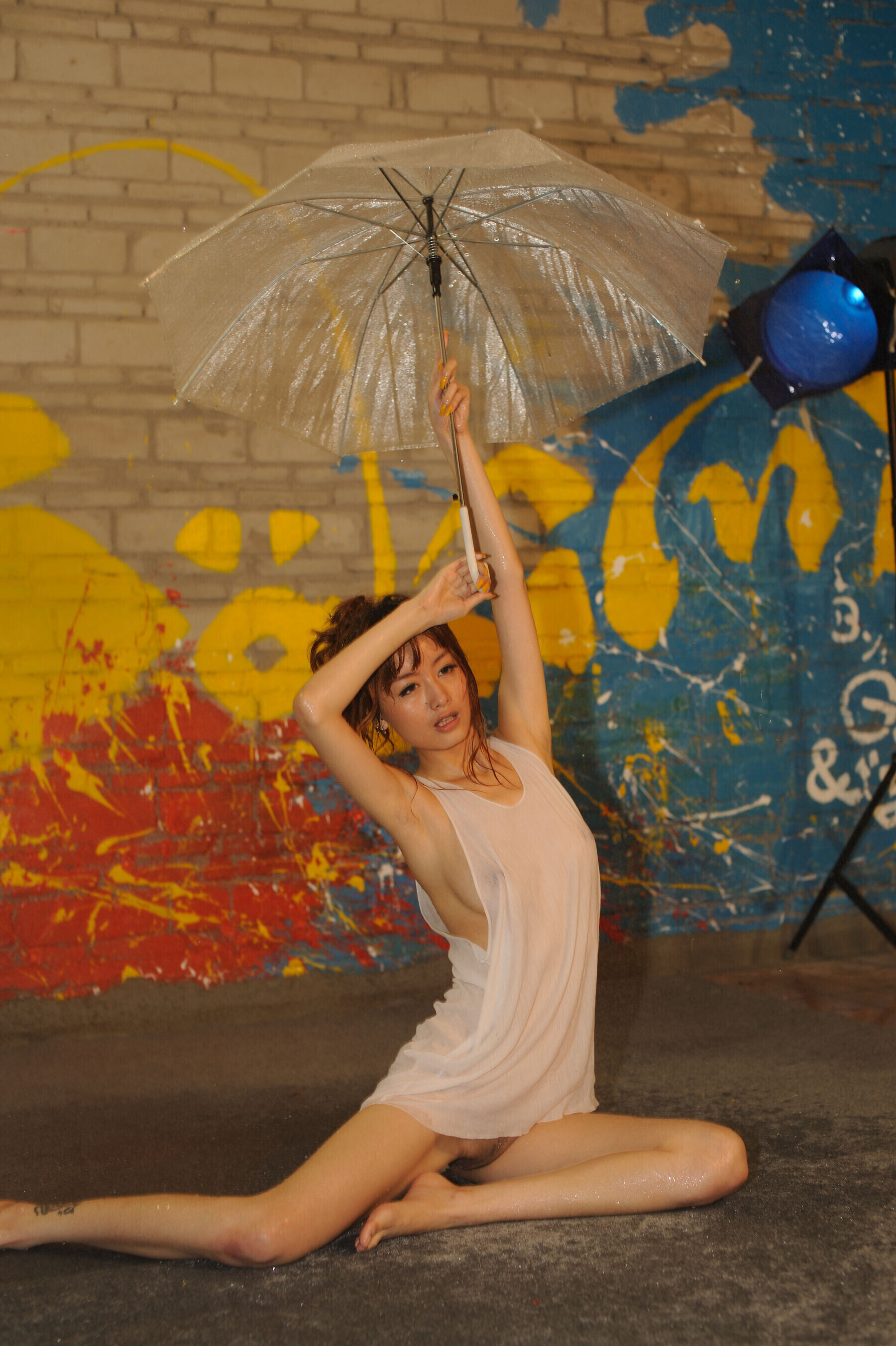 国模 Yumi 人体私拍套图