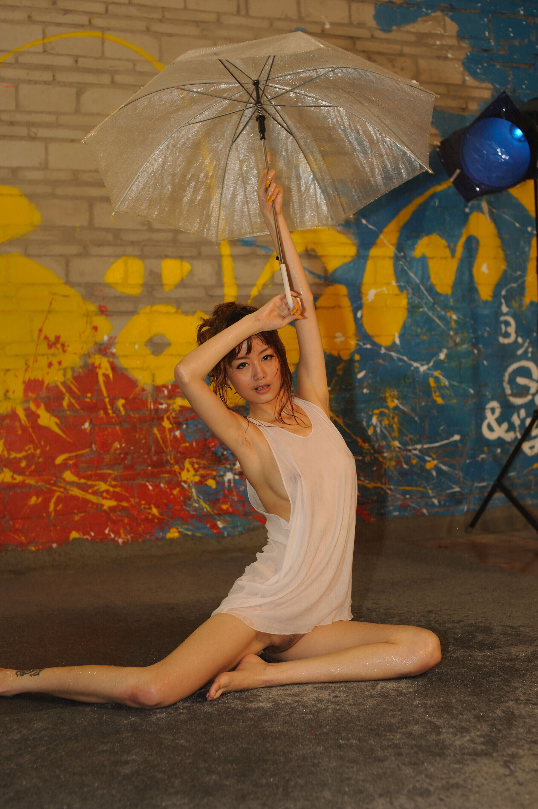 国模 Yumi 人体私拍套图