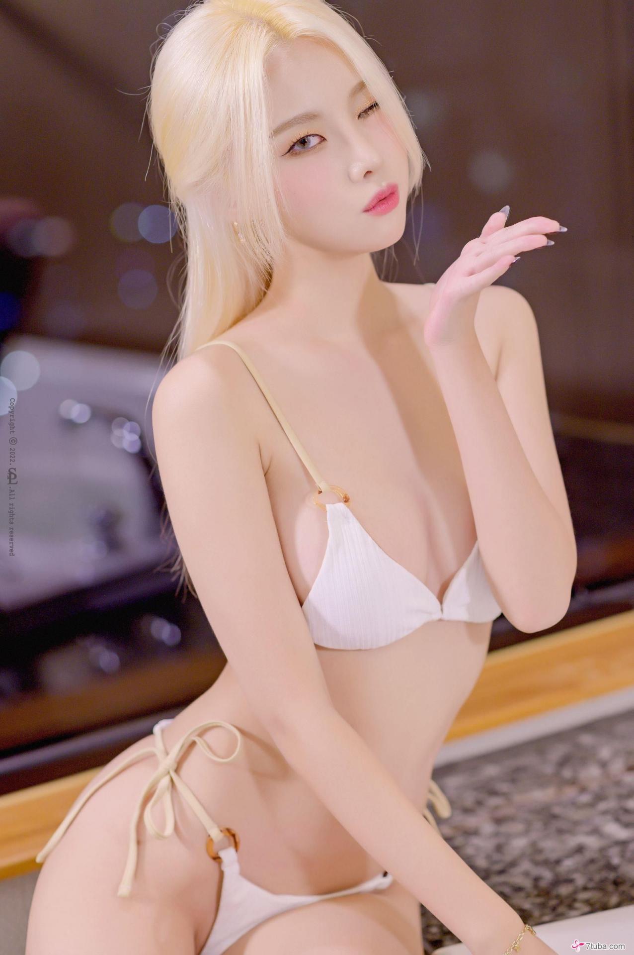 性感美图Yuna Golden